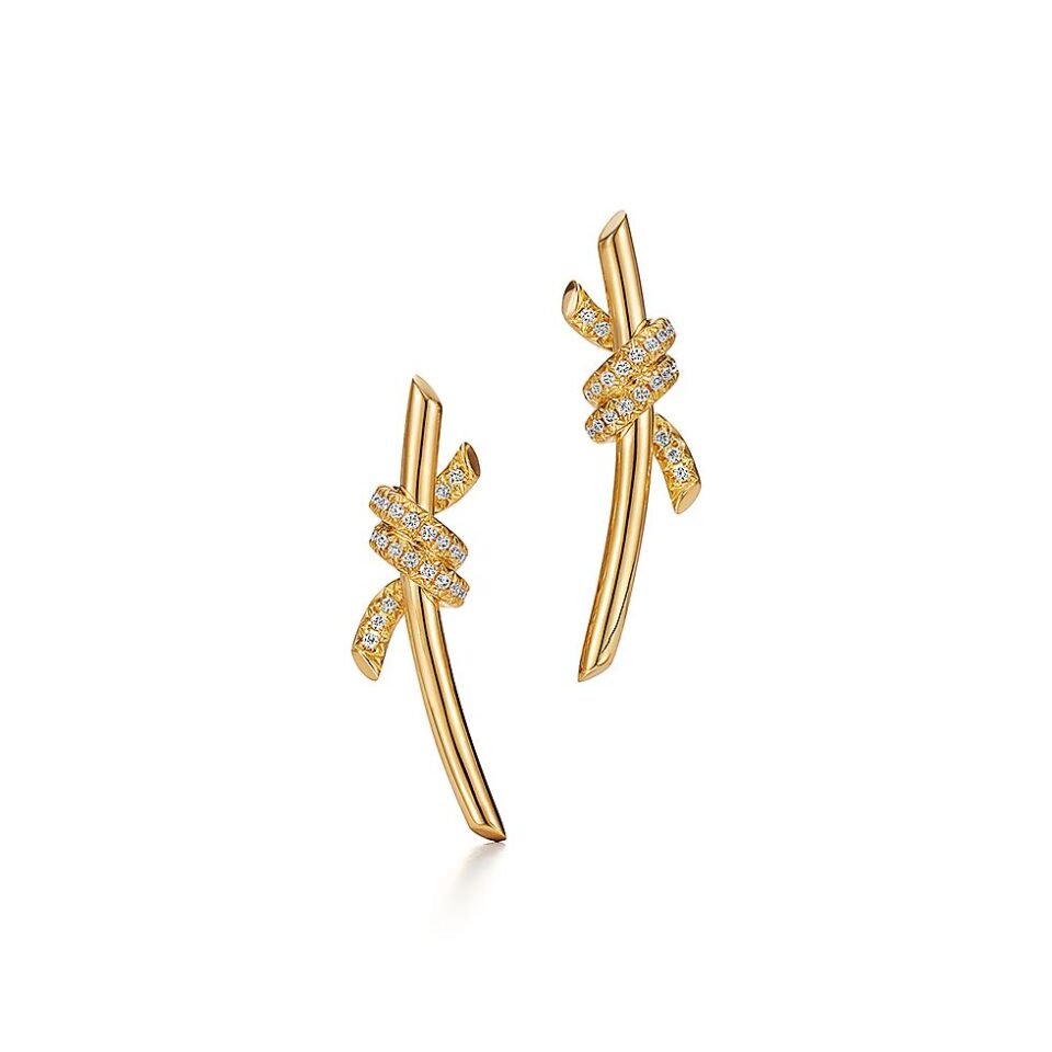 Tiffany Knot series earrings set in diamond gold