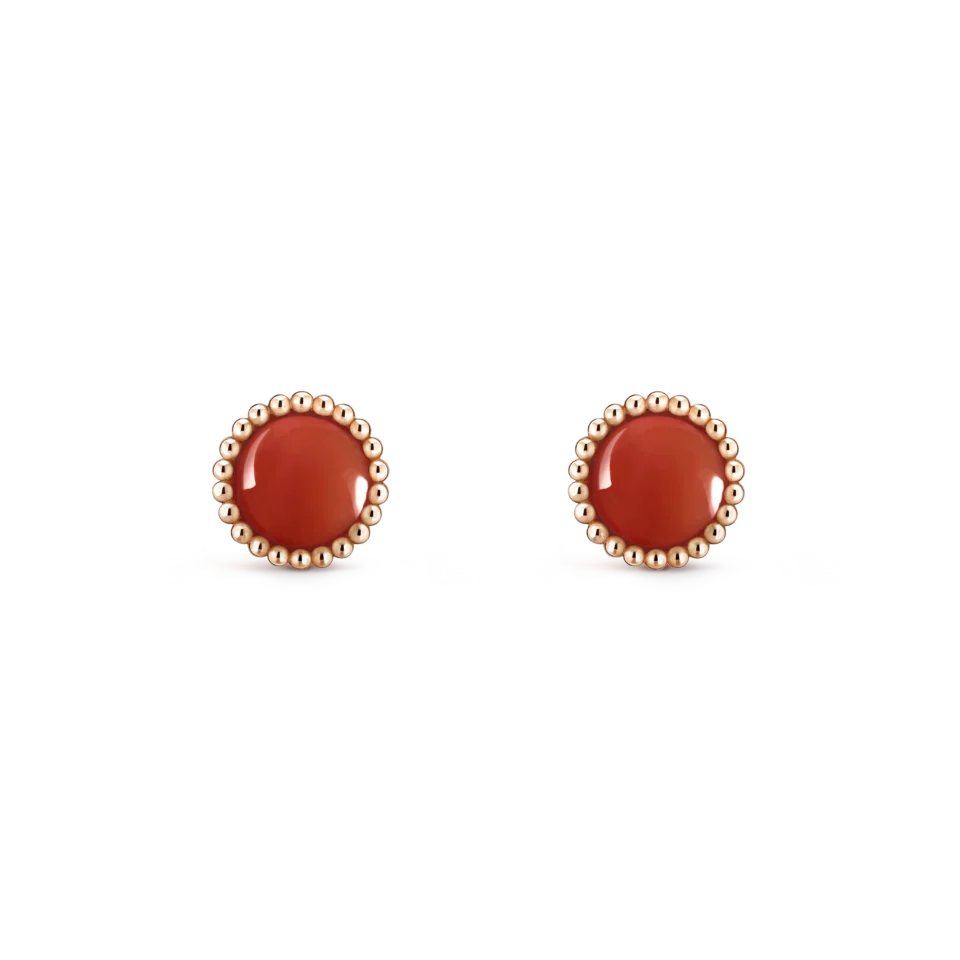 Van Cleef&Arpels Perl é e couriers earrings in rose gold and carnelian