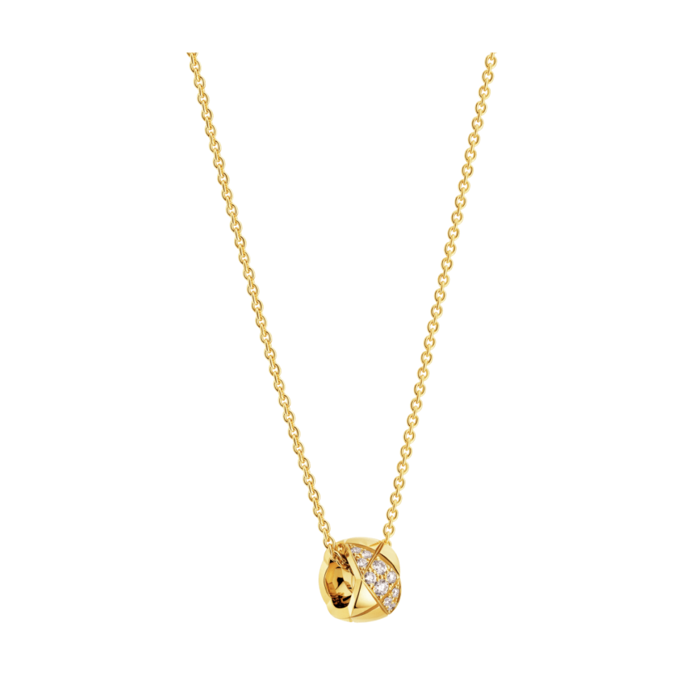 Chanel COCO CRUSH necklace with diamond pattern and diamond gold color