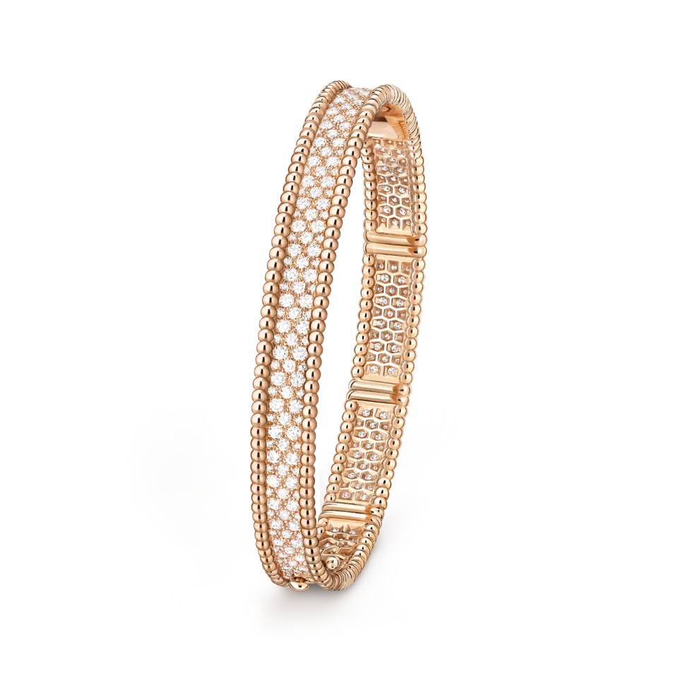 Van Cleef&Arpels Perl é e diamonds bracelet with 3 rows of diamond studded design