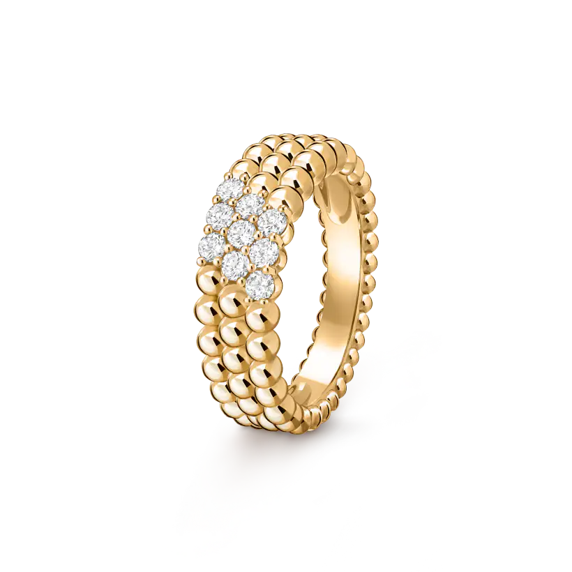 Van Cleef&Arpels Perl é e diamonds ring with 3 rows of diamond studded gold design