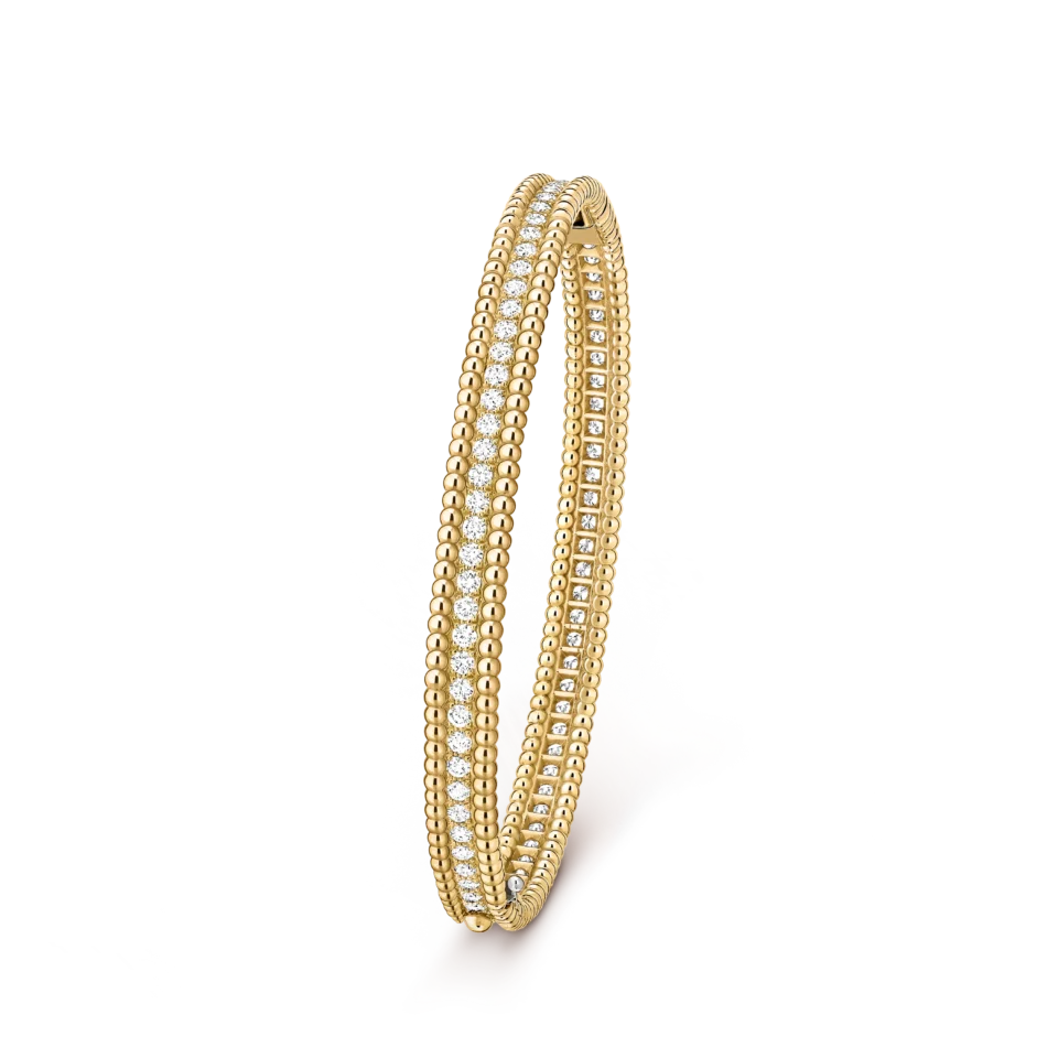 Van Cleef & Arpels Perl é e diamonds bracelet with single row diamond inlay design