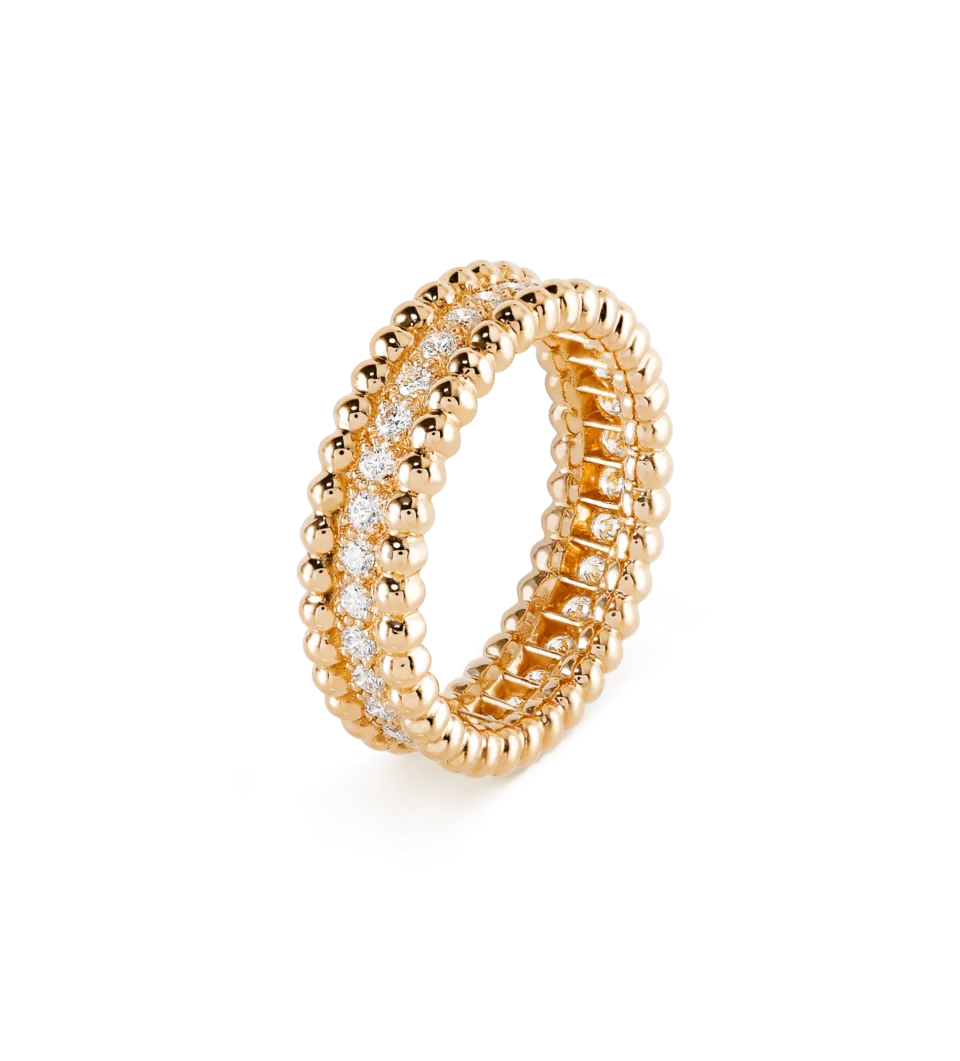 Van Cleef&Arpels Perl é e diamonds ring, single row diamond design in gold