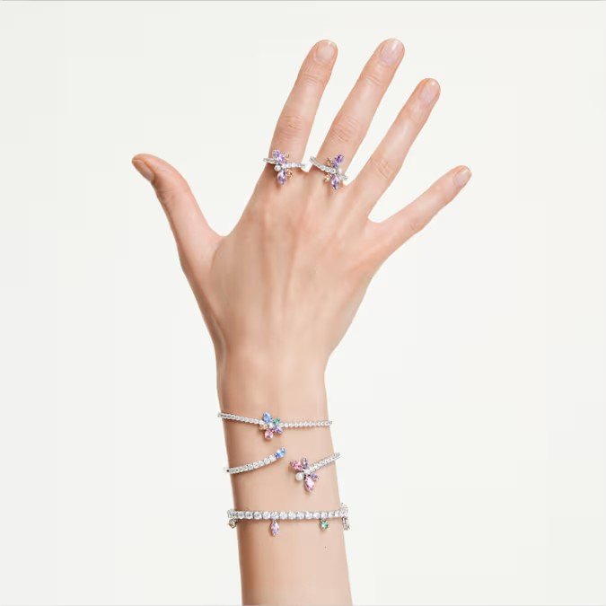 ariana-grande-x-swarovski----------swarovski-5749187.avif (4)
