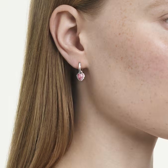 chroma--------swarovski-5757814.avif