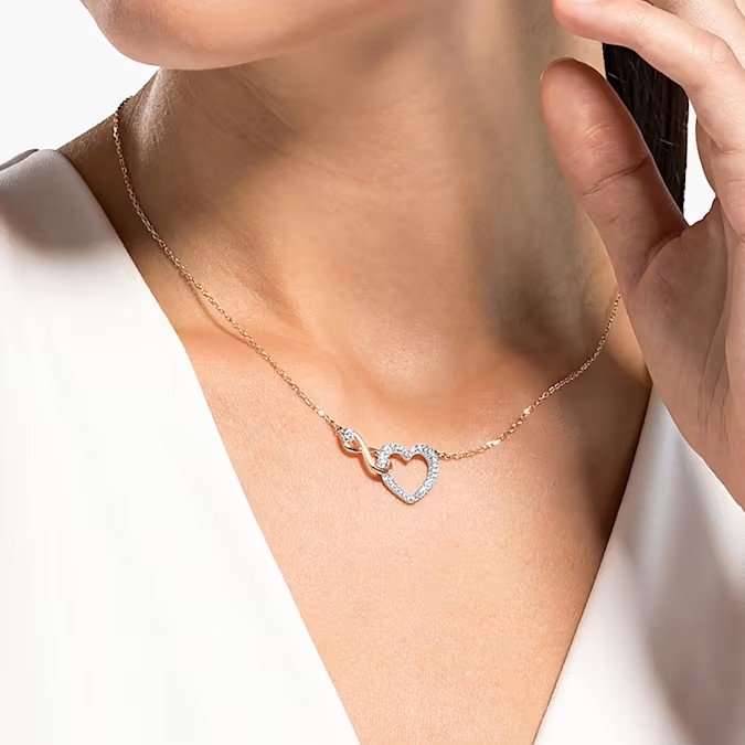 hyperbola--------swarovski-5518865.avif