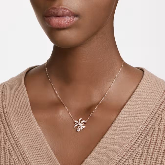 hyperbola----------swarovski-5656741.avif