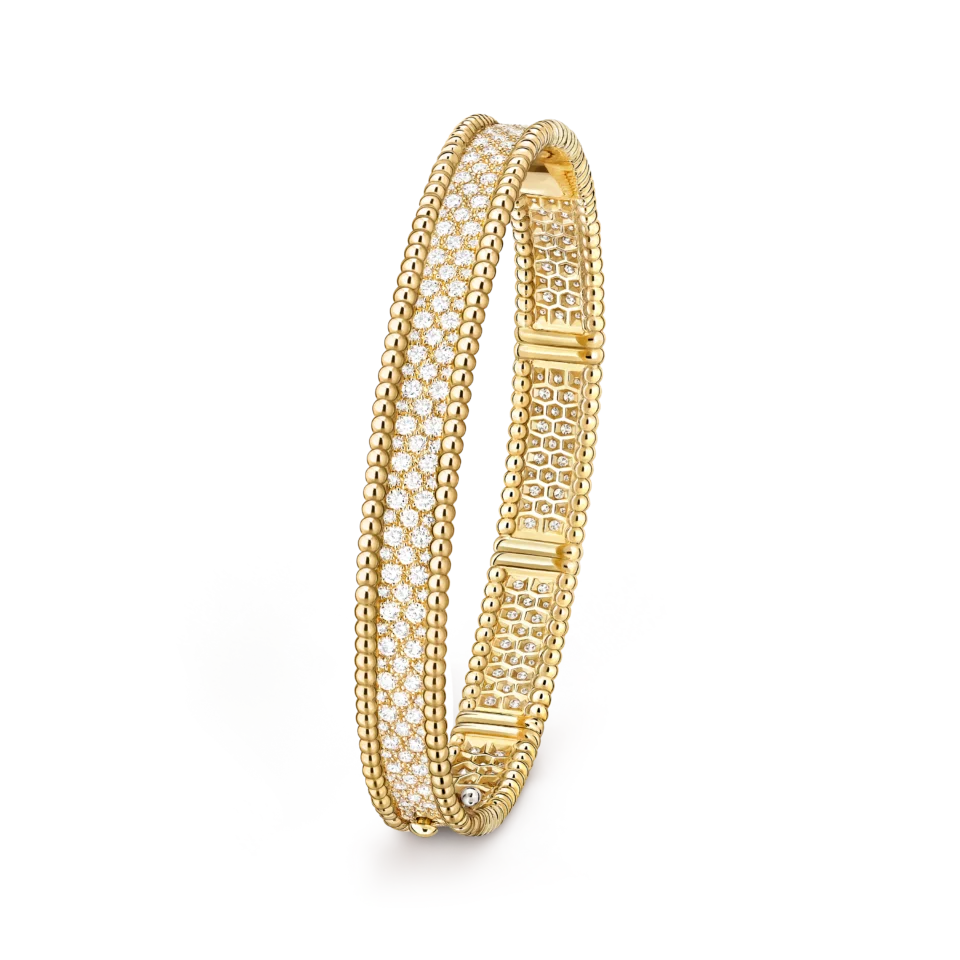 Van Cleef&ArpelsPerl é e diamonds bracelet with 3 rows of diamond studded gold design