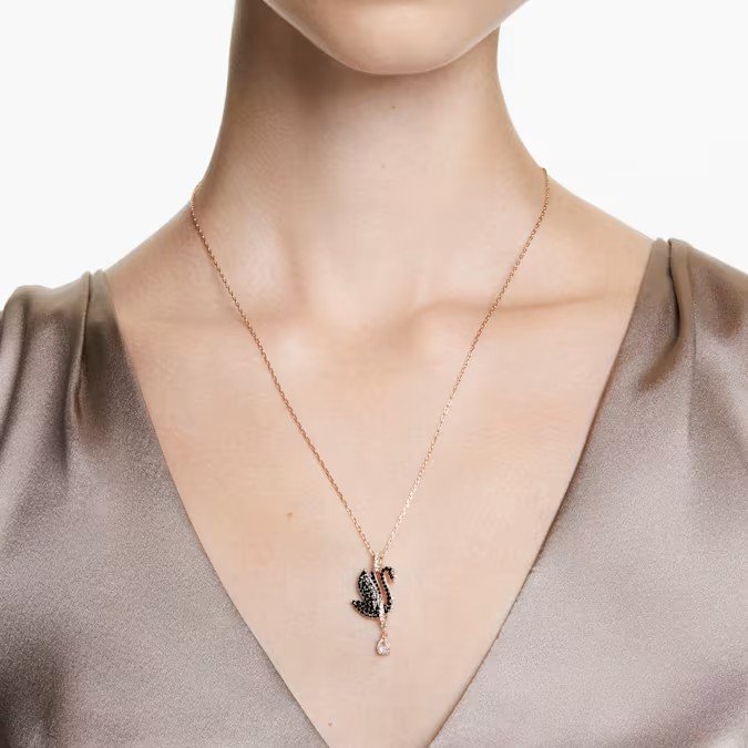 swan--------swarovski-5678045.avif